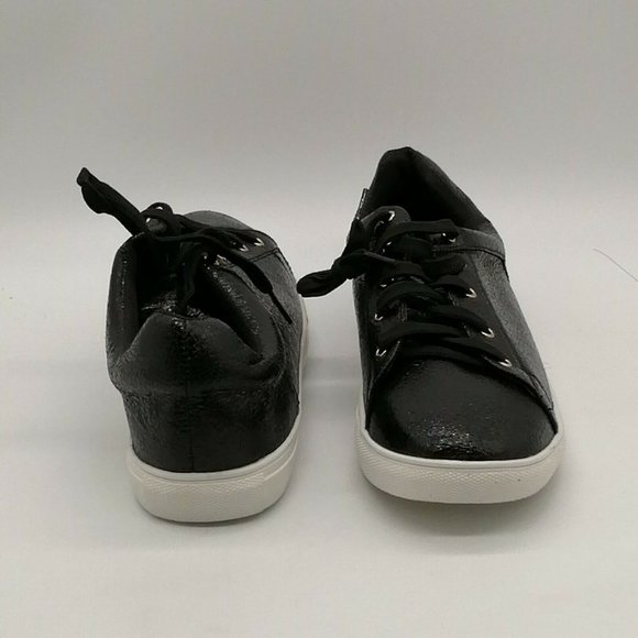 Forever Young Womens Lace Up Front Sneaker 11 M NEW‎ - Picture 3 of 9